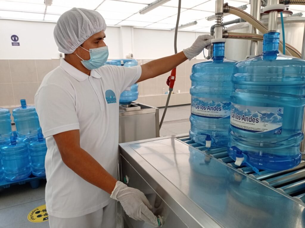 3 PUESTOS DISPONIBLES PARA EMBOTELLAR AGUA | EMPLEOS 2026