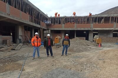 EMPRESA OFRECE PUESTOS LABORALES EN CONSTRUCCION DE COLEGIOS | POSTULA SE OFRECE BENEFICIOS