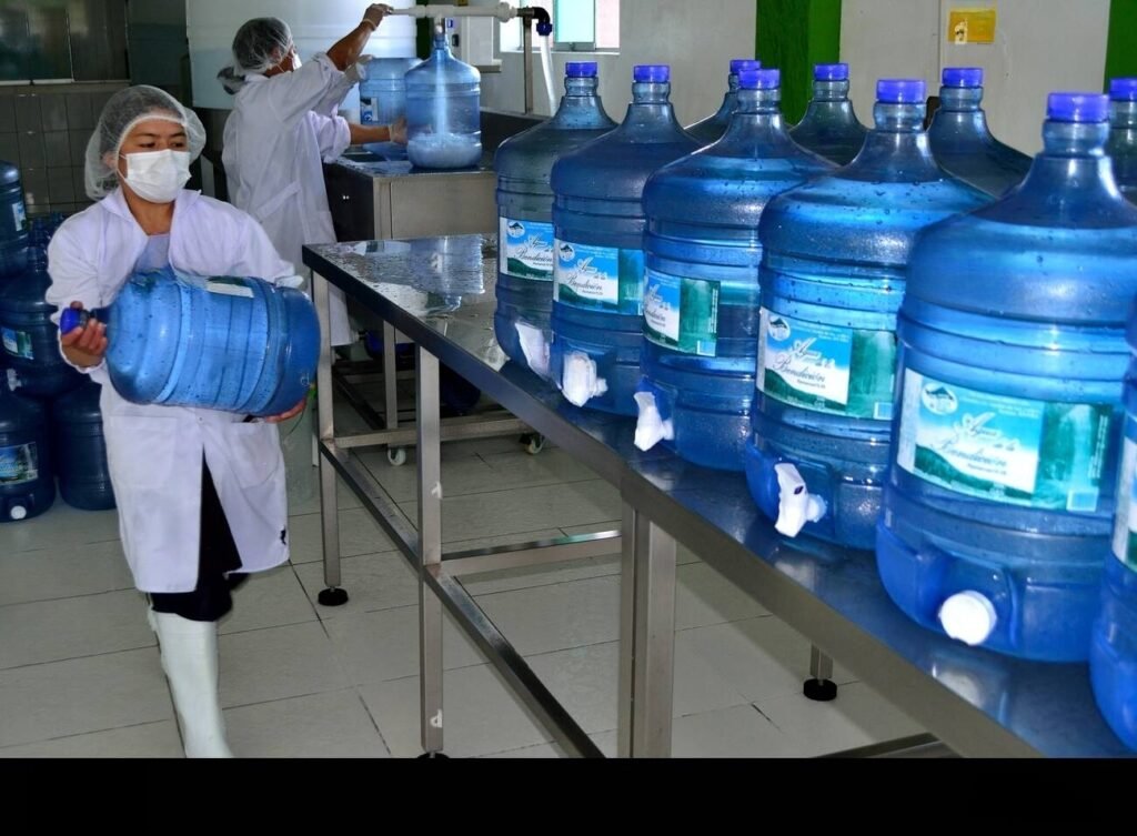 +12 VACANTES PARA TRABAJAR EMBOTELLANDO AGUA MINERAL